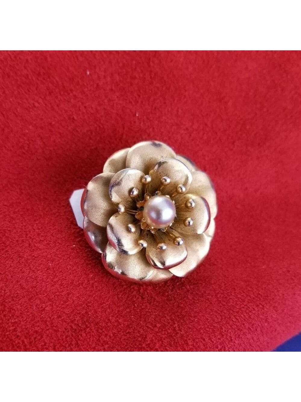 CORO VINTAGE WILD ROSE BROOCH/PIN WITH PEARL CENTER EUC - Picture 2 of 10